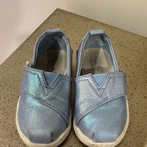 Toms Kids Iridescent Blue Slip-On Sneakers